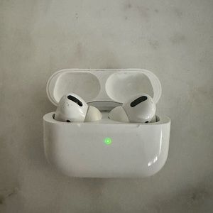 COPY - Apple AirPods Pro slightly used. Comes with everything.